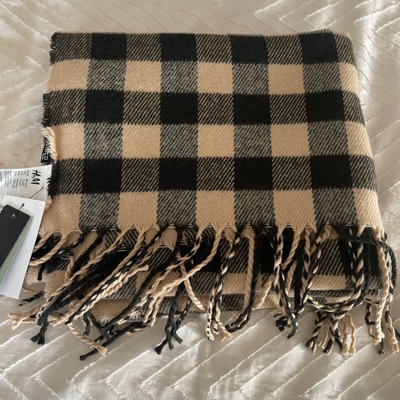 Winter Scarf - Picture 3 of 6